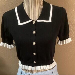 RUFFLES BLACK/WHITE WAIST TOP